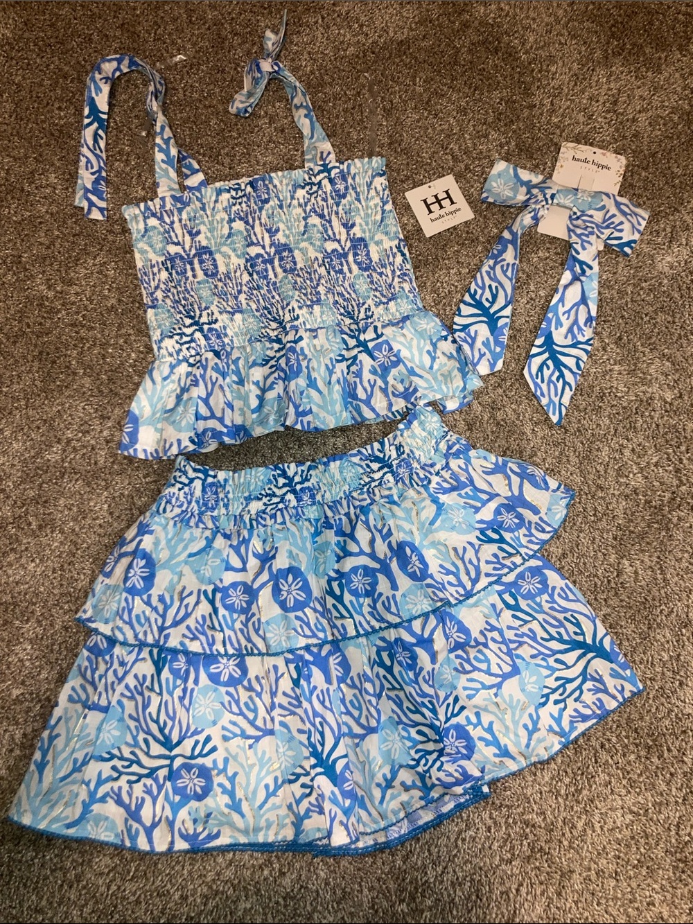 Haute Hippie Blue & White Coral Print Three-Piece Skirt Set with Hair Bow